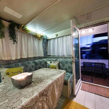 Dom wakacyjny Houseboat Isurus Quinto *